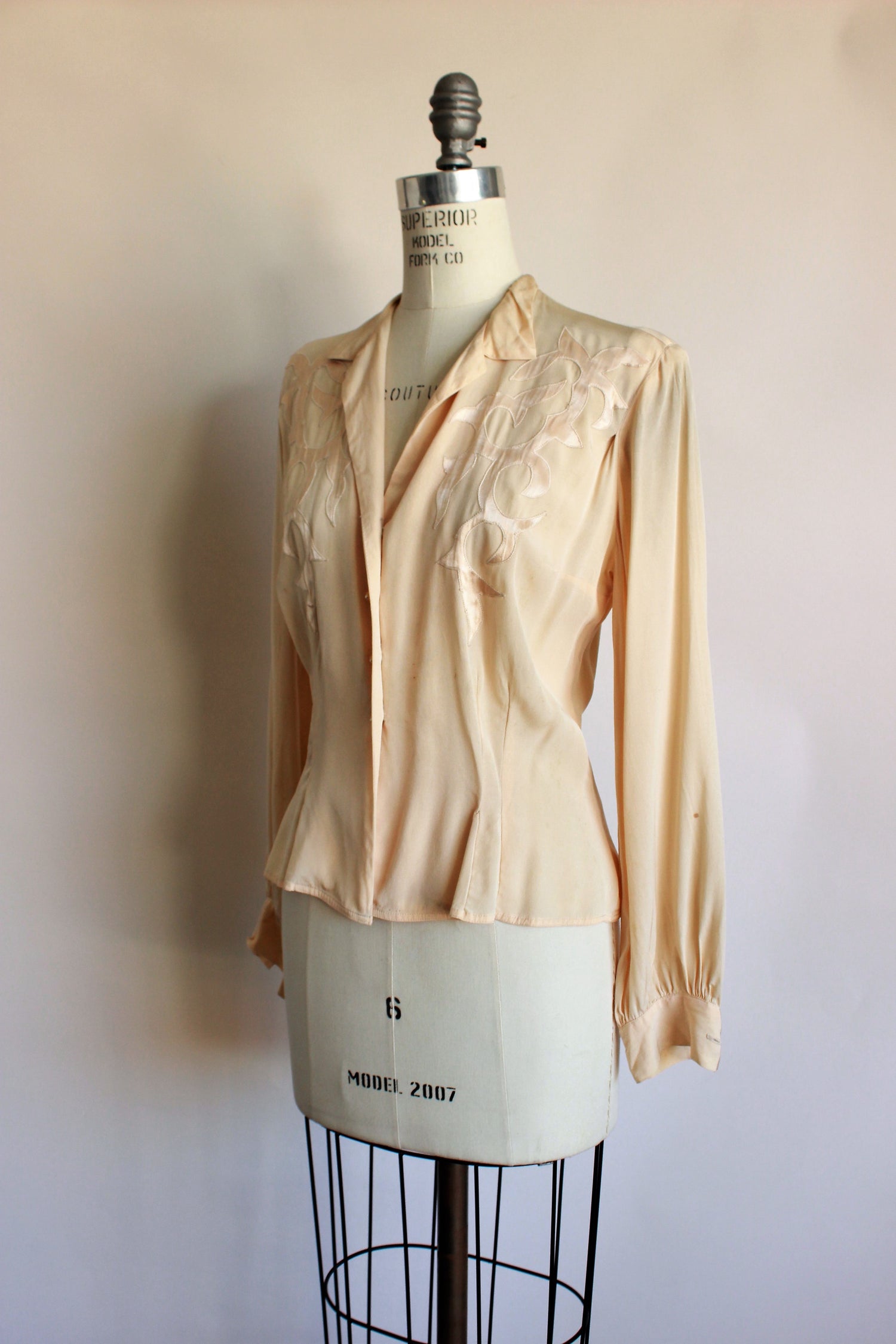 Vintage 1950s Dorthy Korby Ivory Blouse With Silk Trim