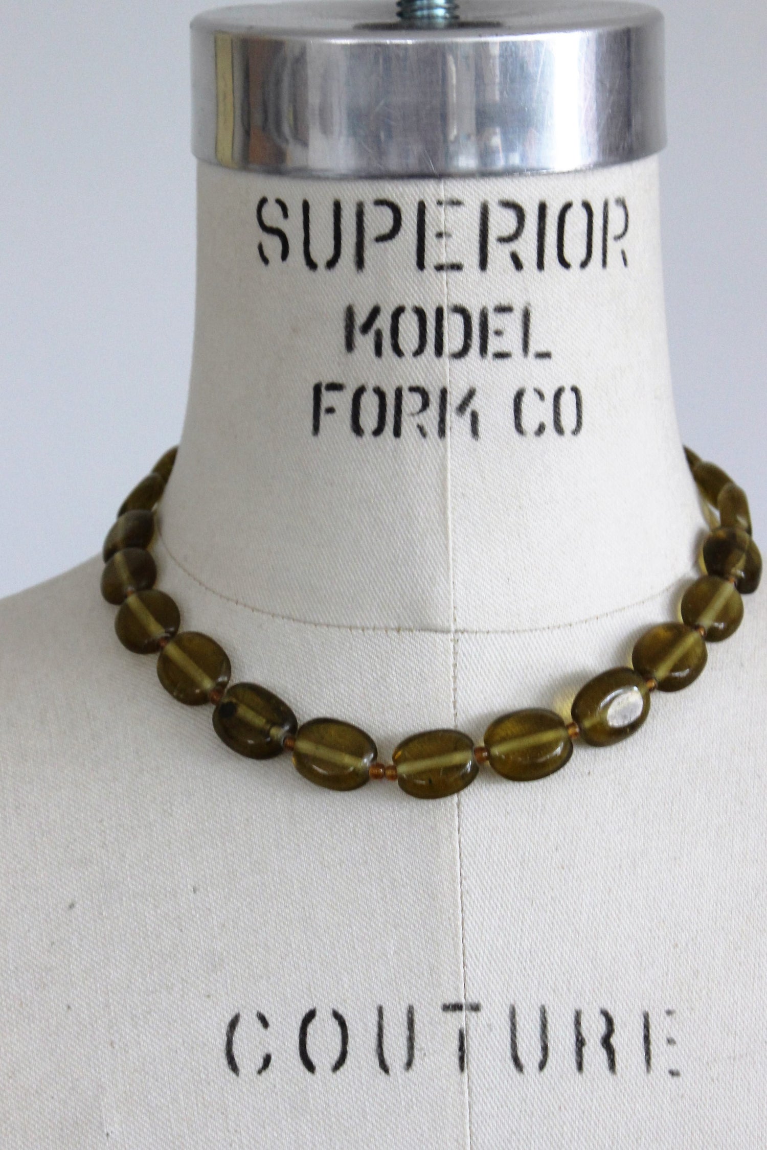 Vintage 1950s Green Glass Bead Necklace