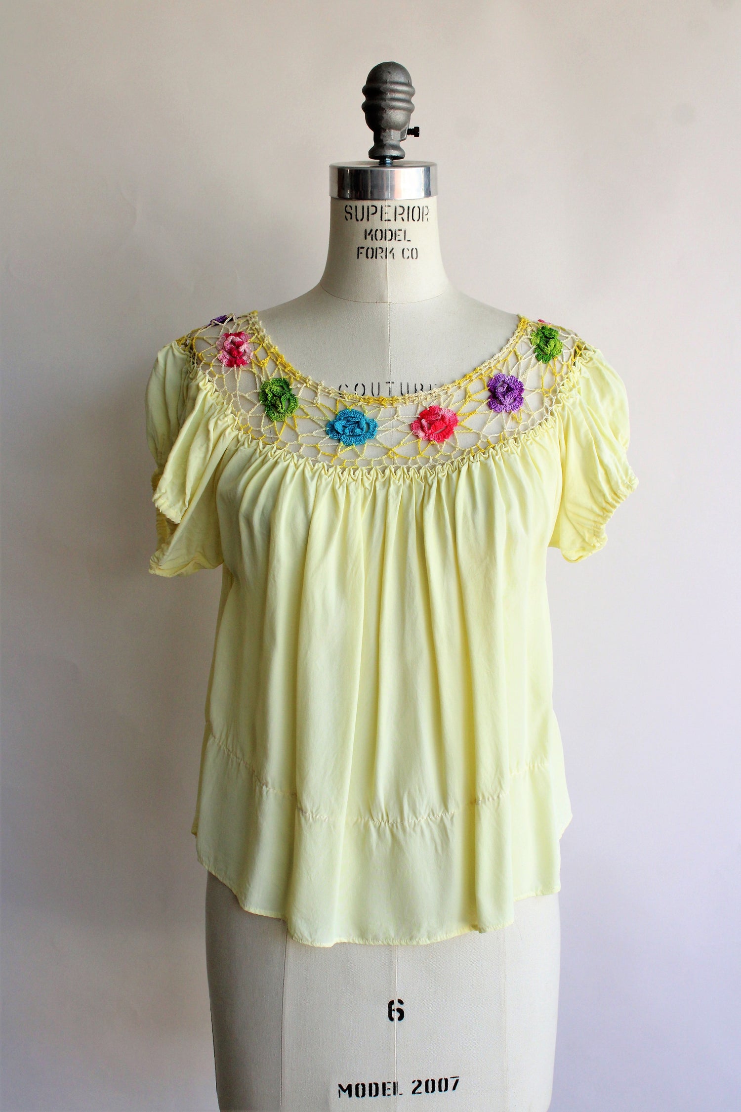 Vintage 1940s 1950s Yellow Peasant Blouse with Floral Trim