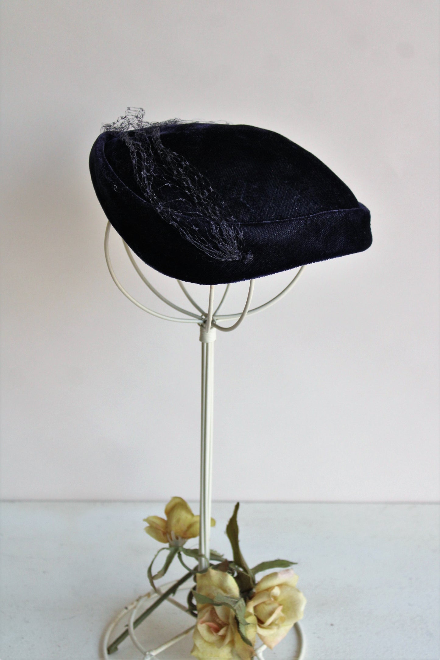 Vintage 1950s Blue Velvet Topper Hat