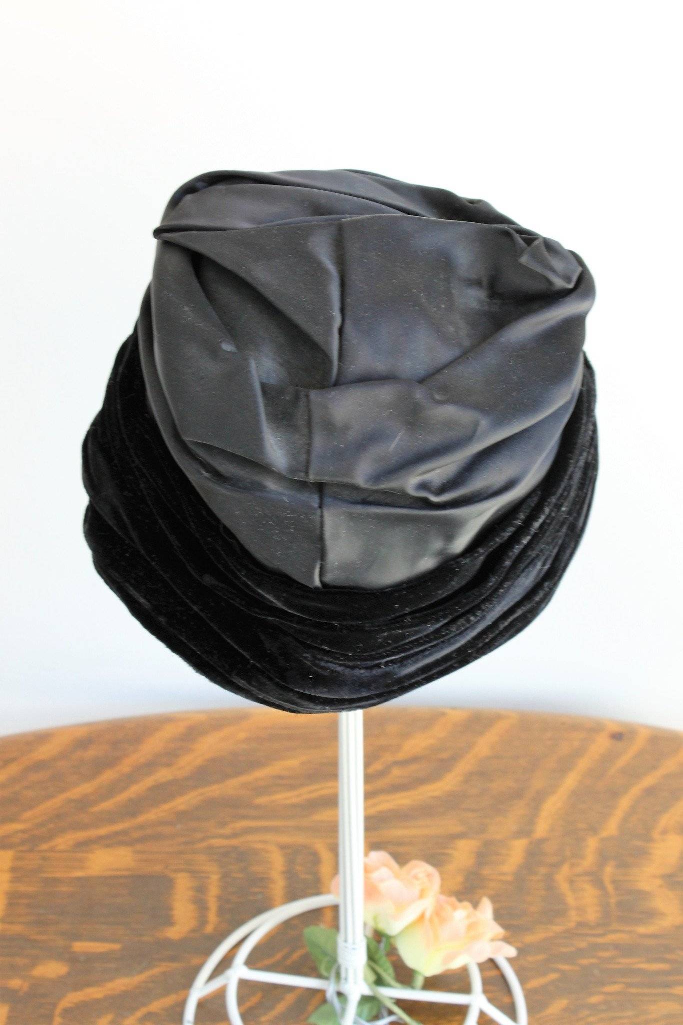 Vintage 1950s Black Velvet Turban Hat-The Black Velvet Emporium-1950s,accesssory,black,hat,turban,velvet,Vintage