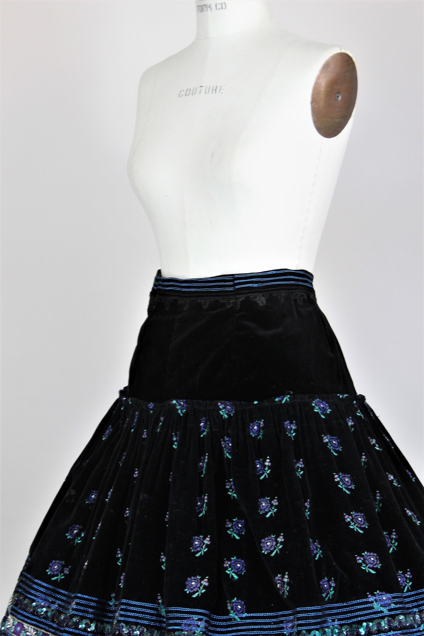 Vintage 1950s Black Velvet Full Skirt With Purple Flower Embroidery and Sequin Trim