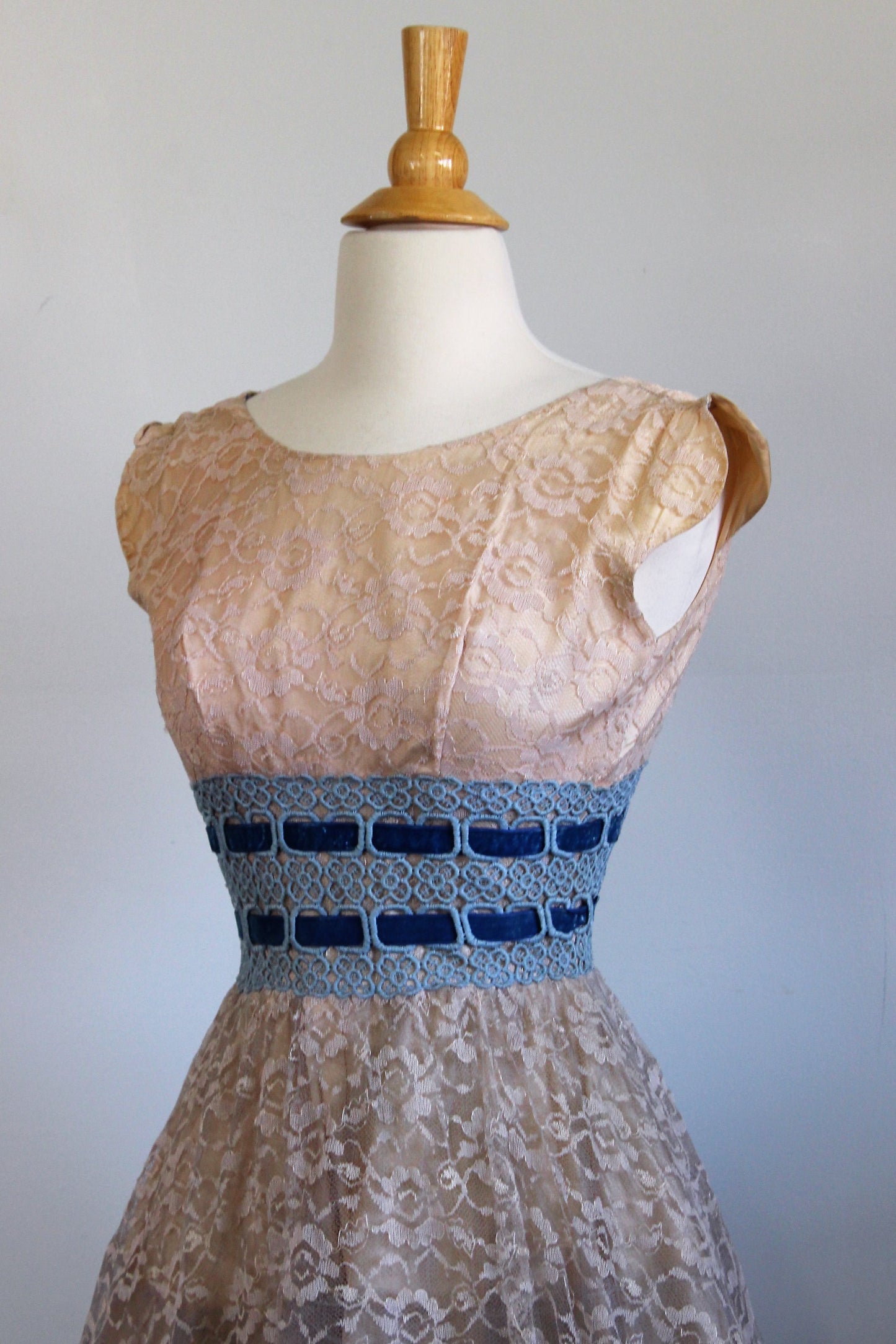 Vintage 1950s Lace Party Dress Fit And Flare