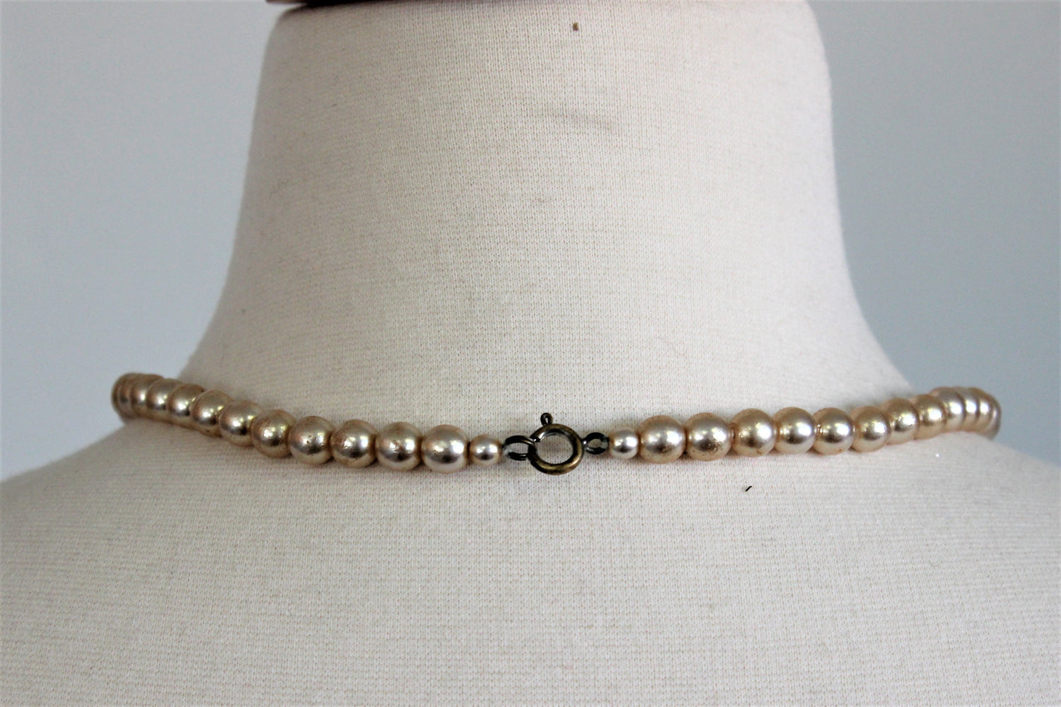 Vintage 1960s Faux Pearl Choker Necklace 18 Inch 