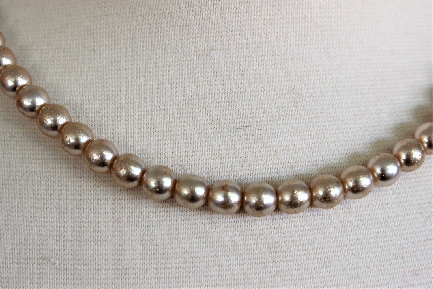 Vintage 1960s Faux Pearl Choker Necklace 18 Inch 