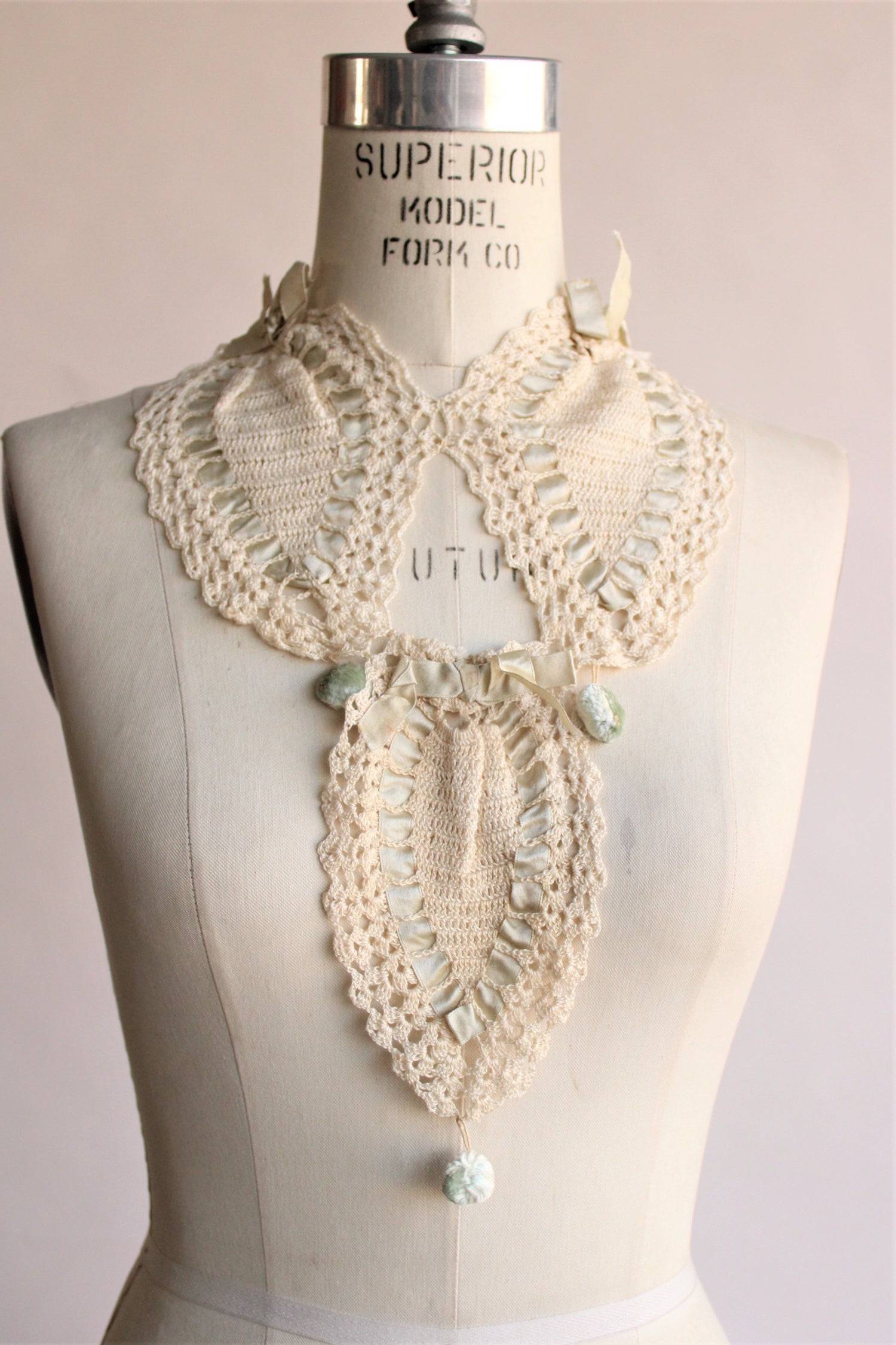 Vintage 1920s 1930s Crochet Applique Trim