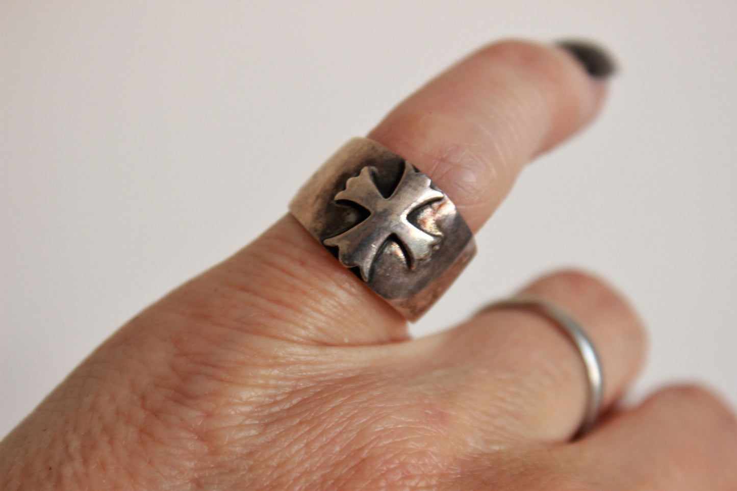 Vintage 1990s Sterlng Silver Medieval Heraldic Ring