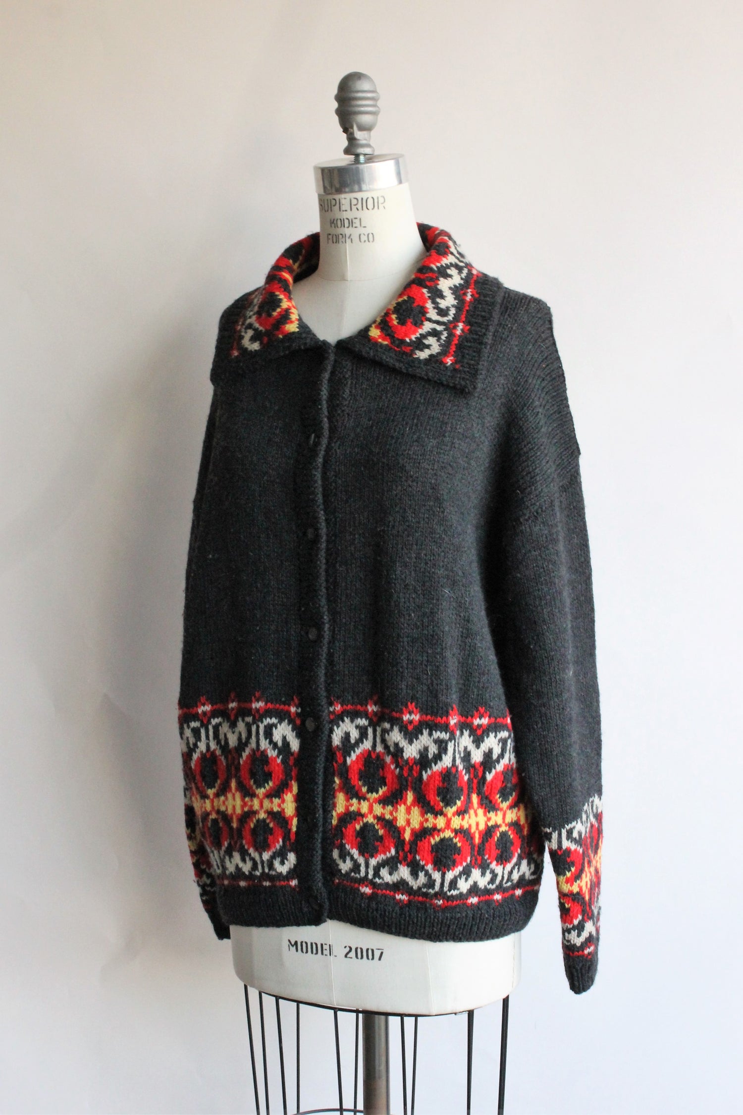 Vintage 1950s ish Nordic Sweater in Gray with Red and Yellow