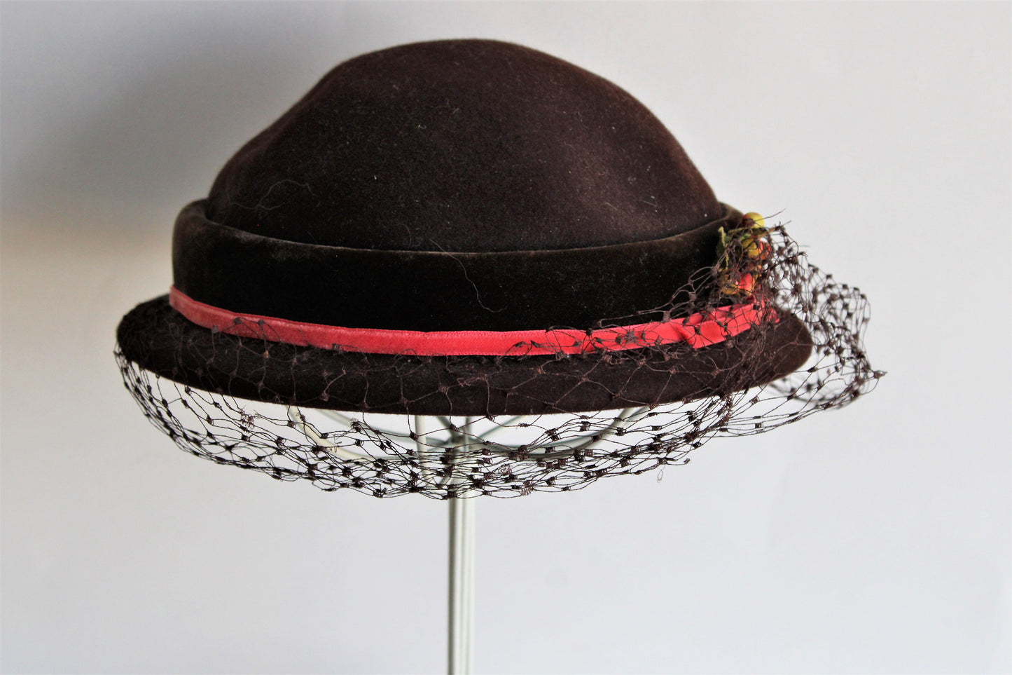 Vintage 1950s Bonwit Teller Brown Hat with Veil