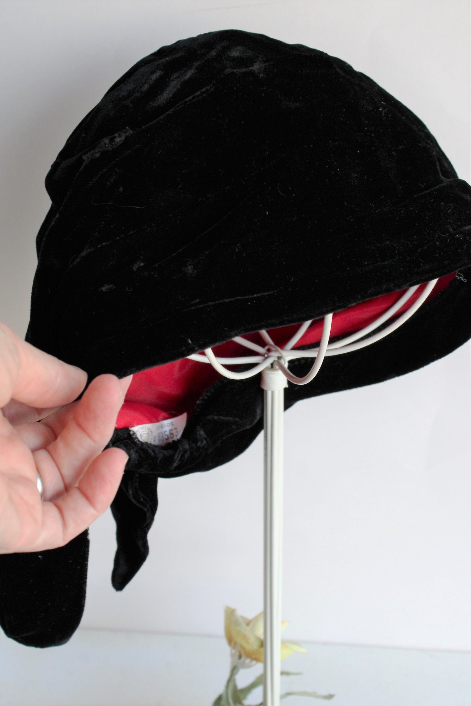 Vintage 1940s 1950s Black Velvet Turban Hat