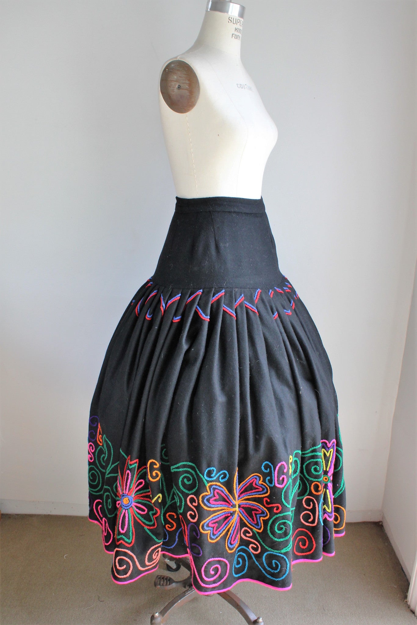 Vintage 1940s 1950s Black Wool Mexican Circle Skirt 