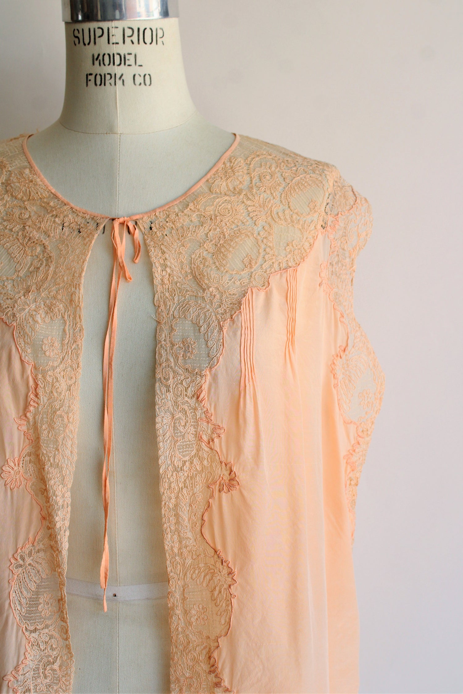 Vintage 1920s Peach Silk Bed Jacket