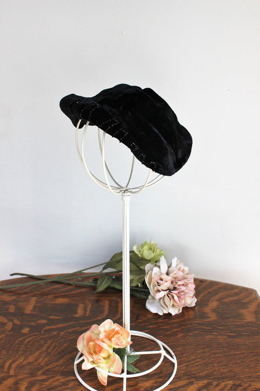 Vintage 1950s Black Velvet Fascinator Hat With Jet Beads
