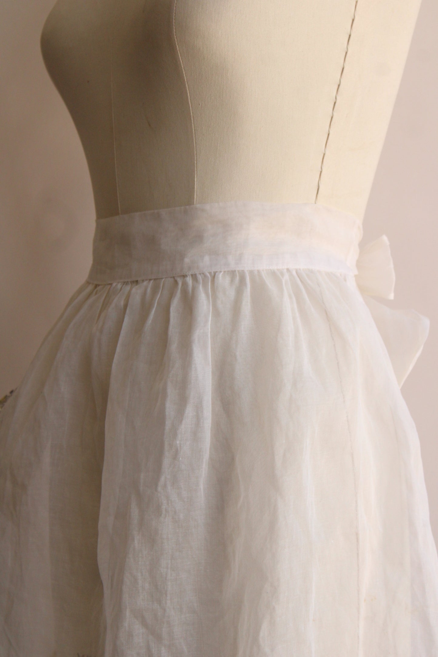 Vintage 1960s Apron with Handkerchief Trim and Pocket