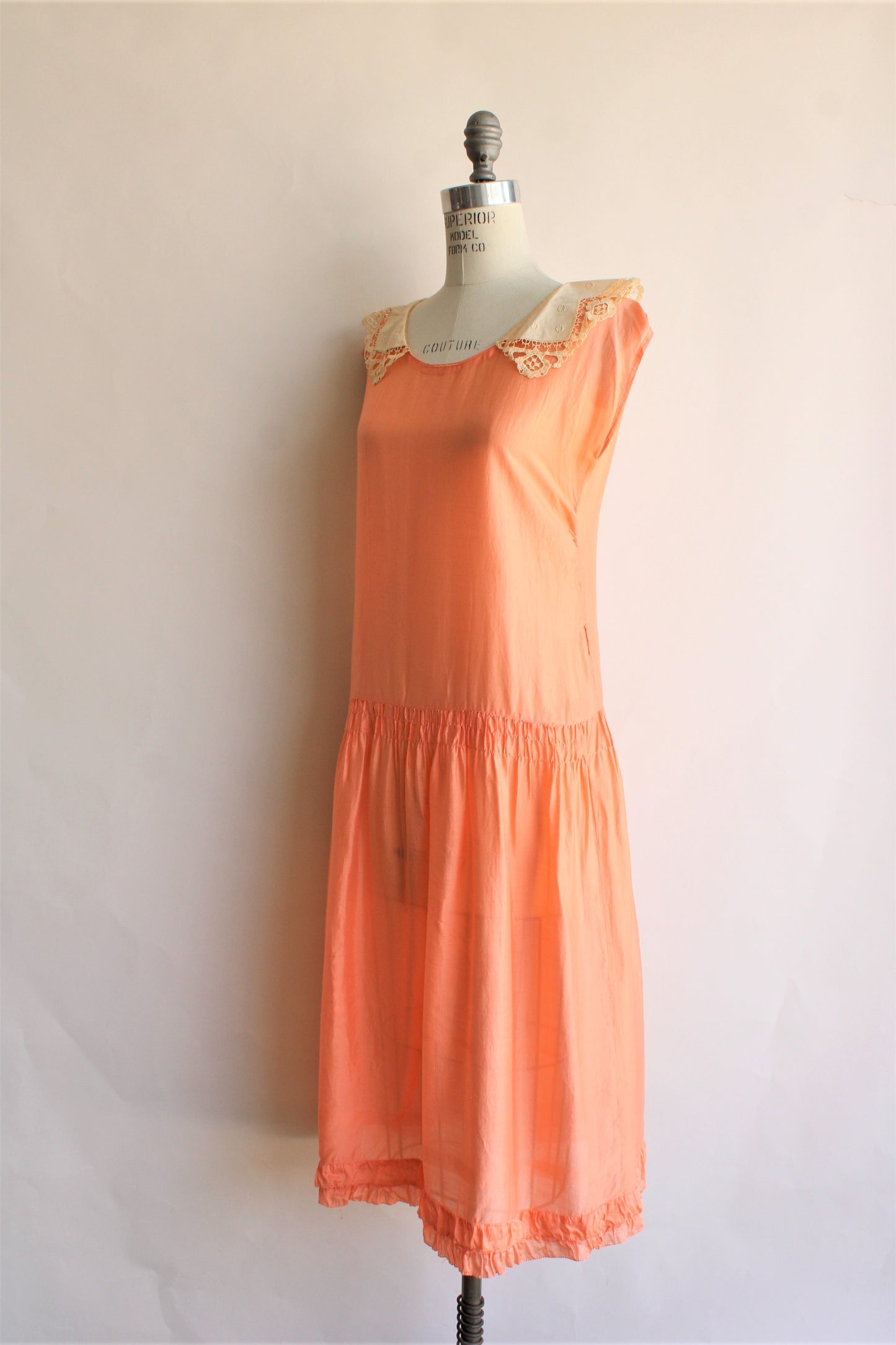 Antique 1920s Peach Silk Dress with Ivory Lace Collar