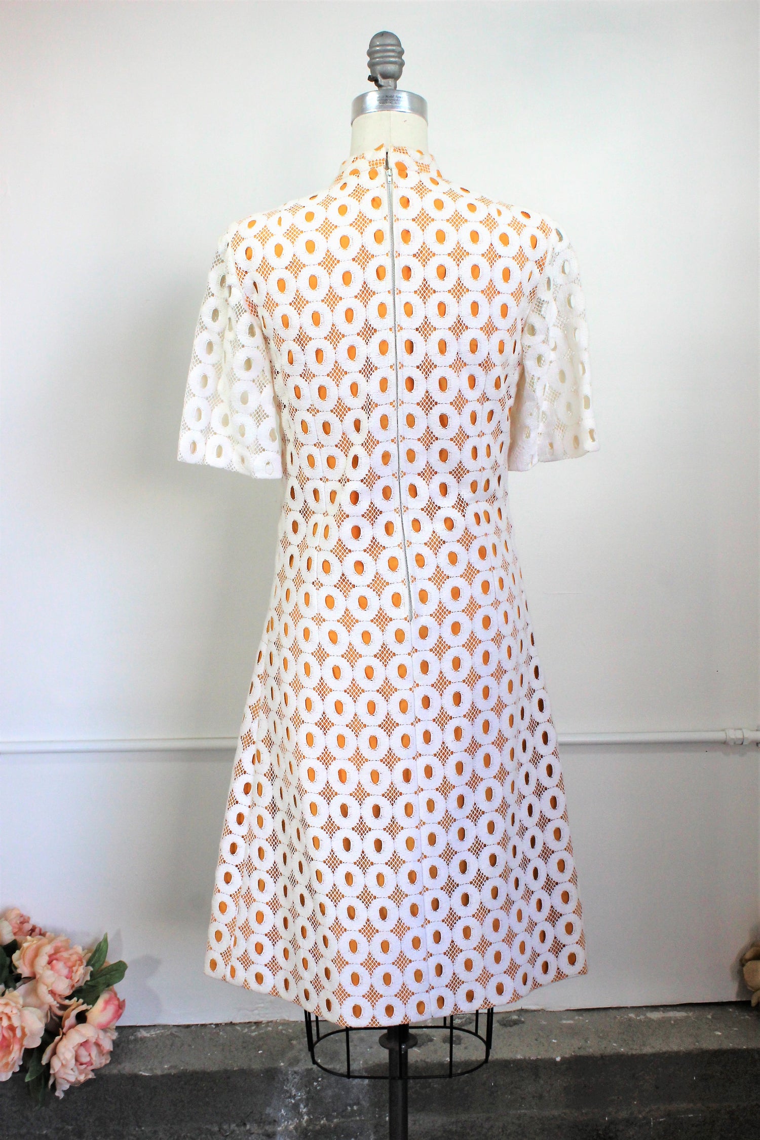 Vintage 1960s White Lace Dress