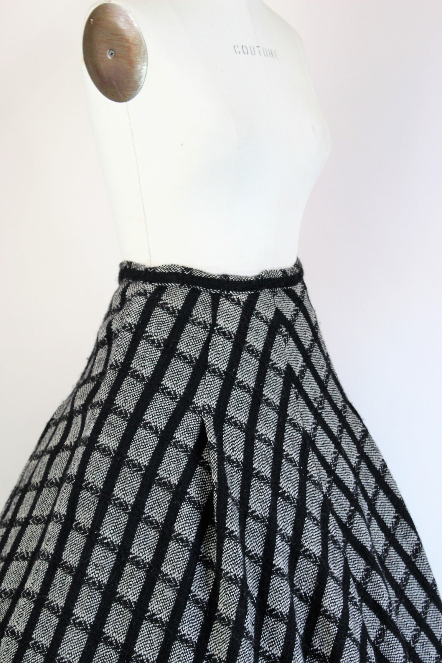 Vintage 1950s Black And White Wool Nelly De Grab Full Circle Skirt With Pocket