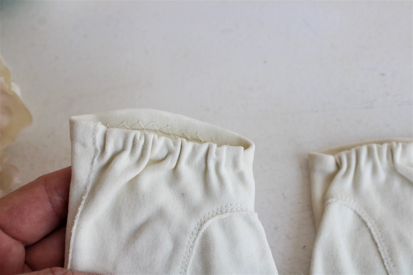 Vintage 1960s Ivory Cotton Gloves, Size 6.5