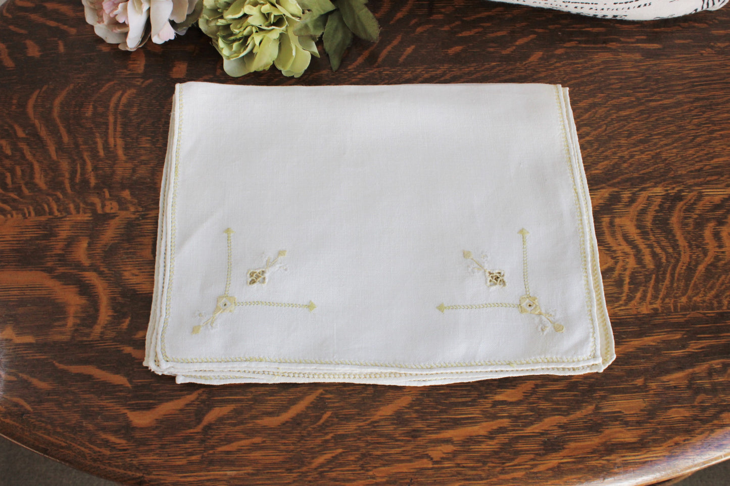 Vintage 1930s Linen Placemats, Set of Four With Gold Yellow Embroidery