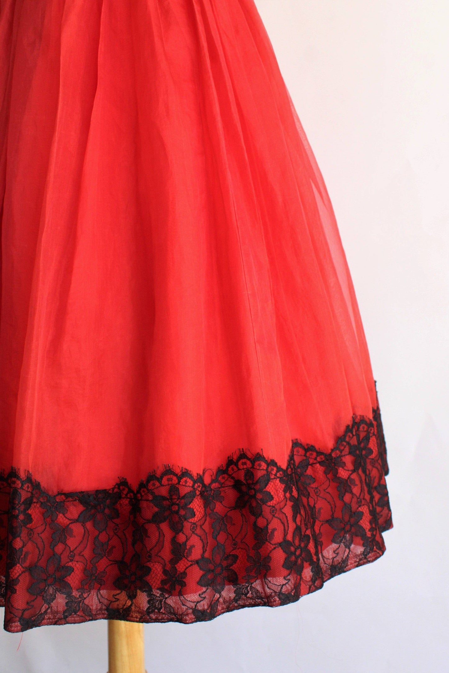Vintage 1950s Full Skirt Party Dress Red with Black Lace Dress