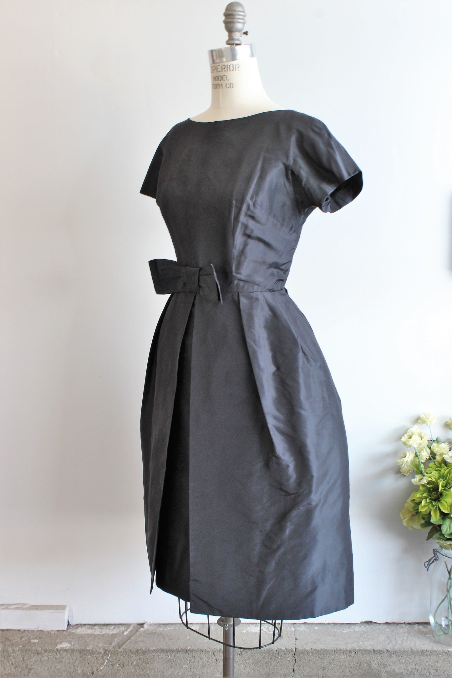 Vintage 1960s Black dress, by Petite Couture Miss Bergdorf, Designed i ...