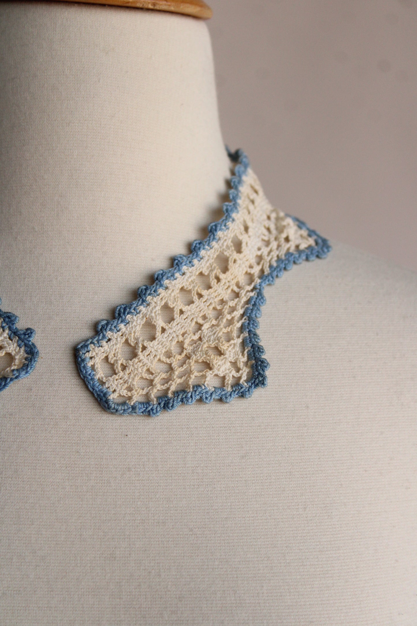 Vintage 1910s Crochet Lace Collar
