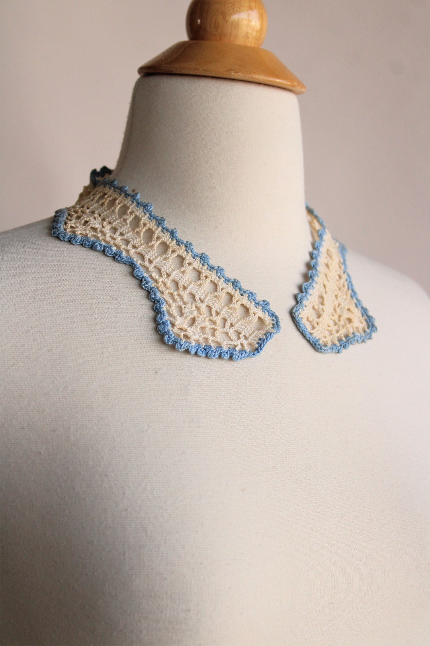 Vintage 1910s Crochet Lace Collar