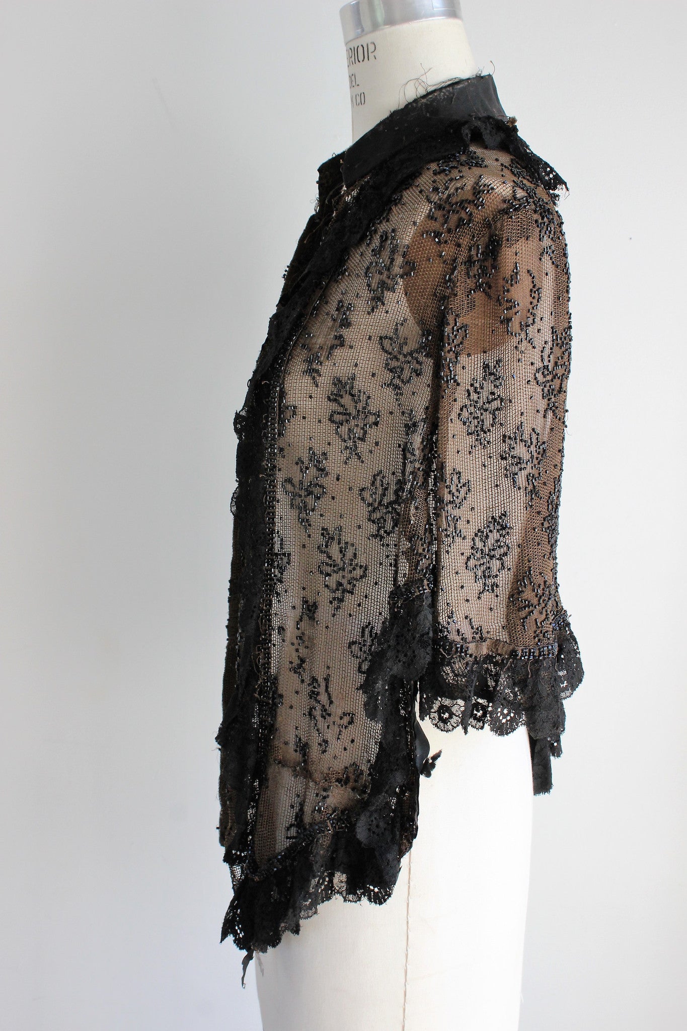 GORGEOUS Antique Black Lace Shawl, Netted Lace Collar,Victorian Mourni – A  Vintage shop