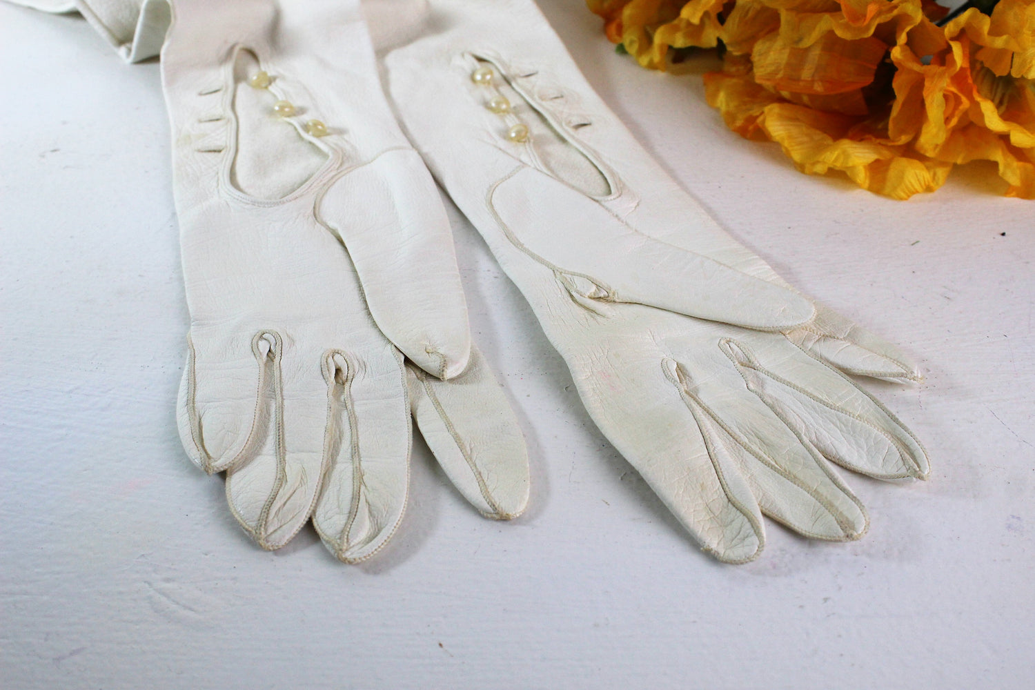 Vintage 1950s 1960s White Kid Leather Opera Gloves, French