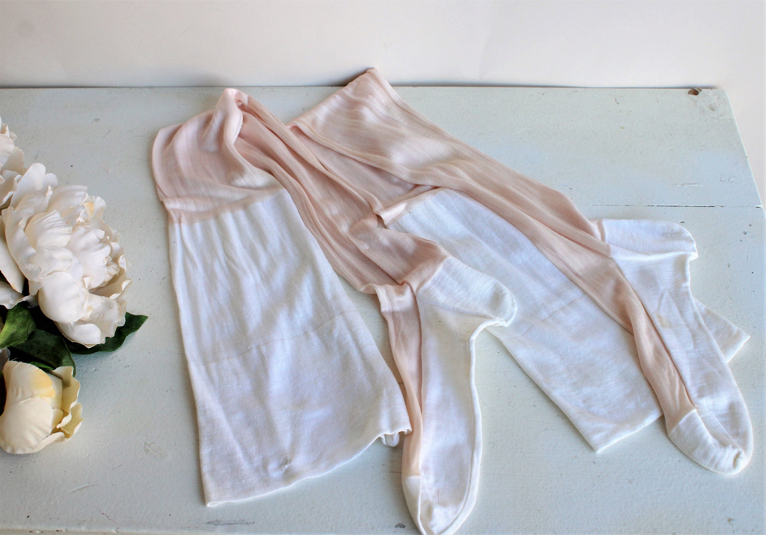 Vintage 1910s 1920s Pink and White Seamed Stockings