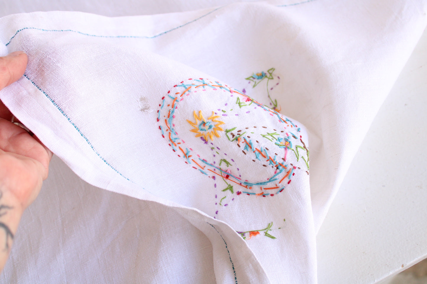 Vintage 1950s Embroidered Linen Tablecloth