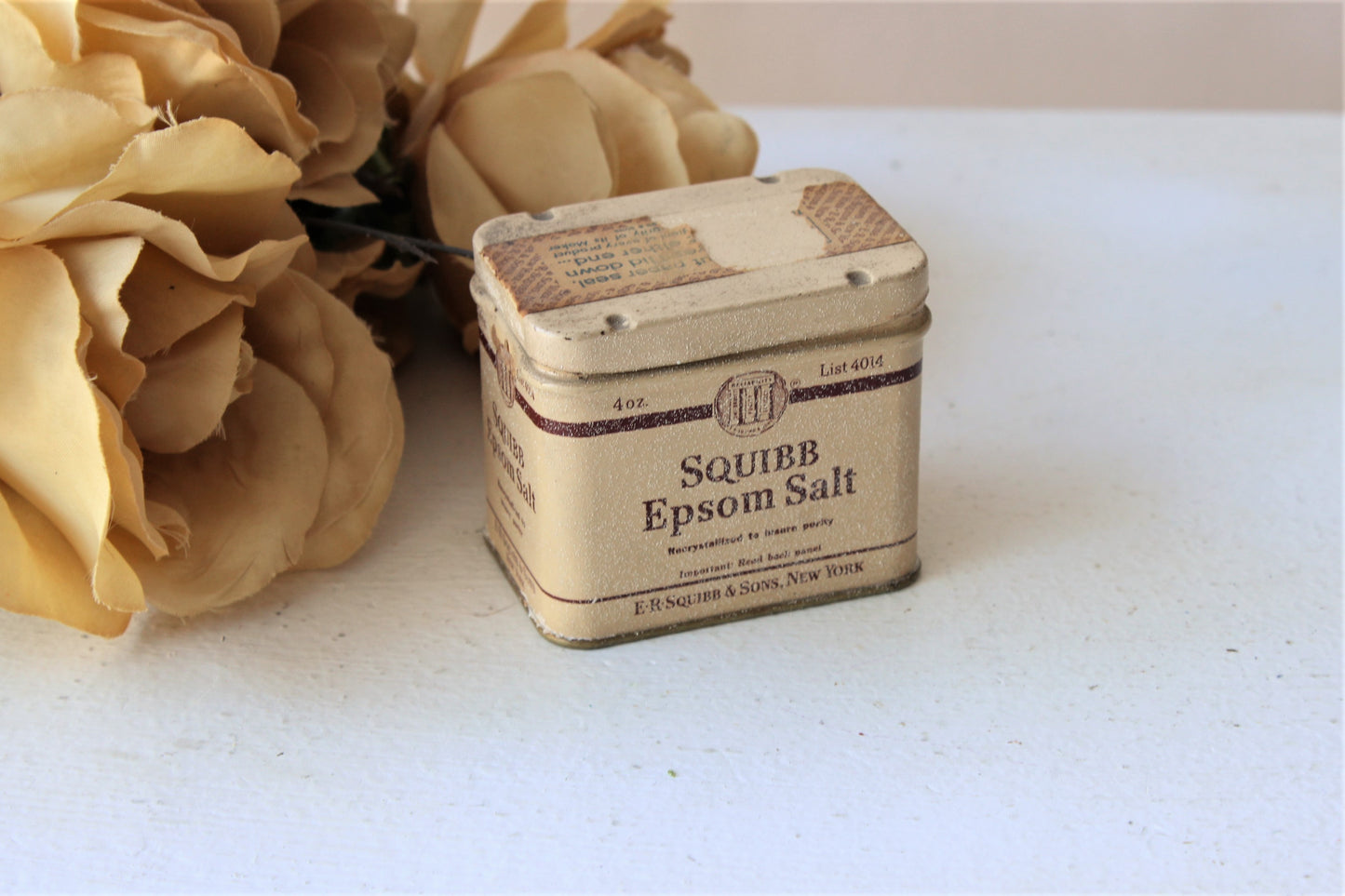 Vintage 1940s Squibb Epsom Salt Tin