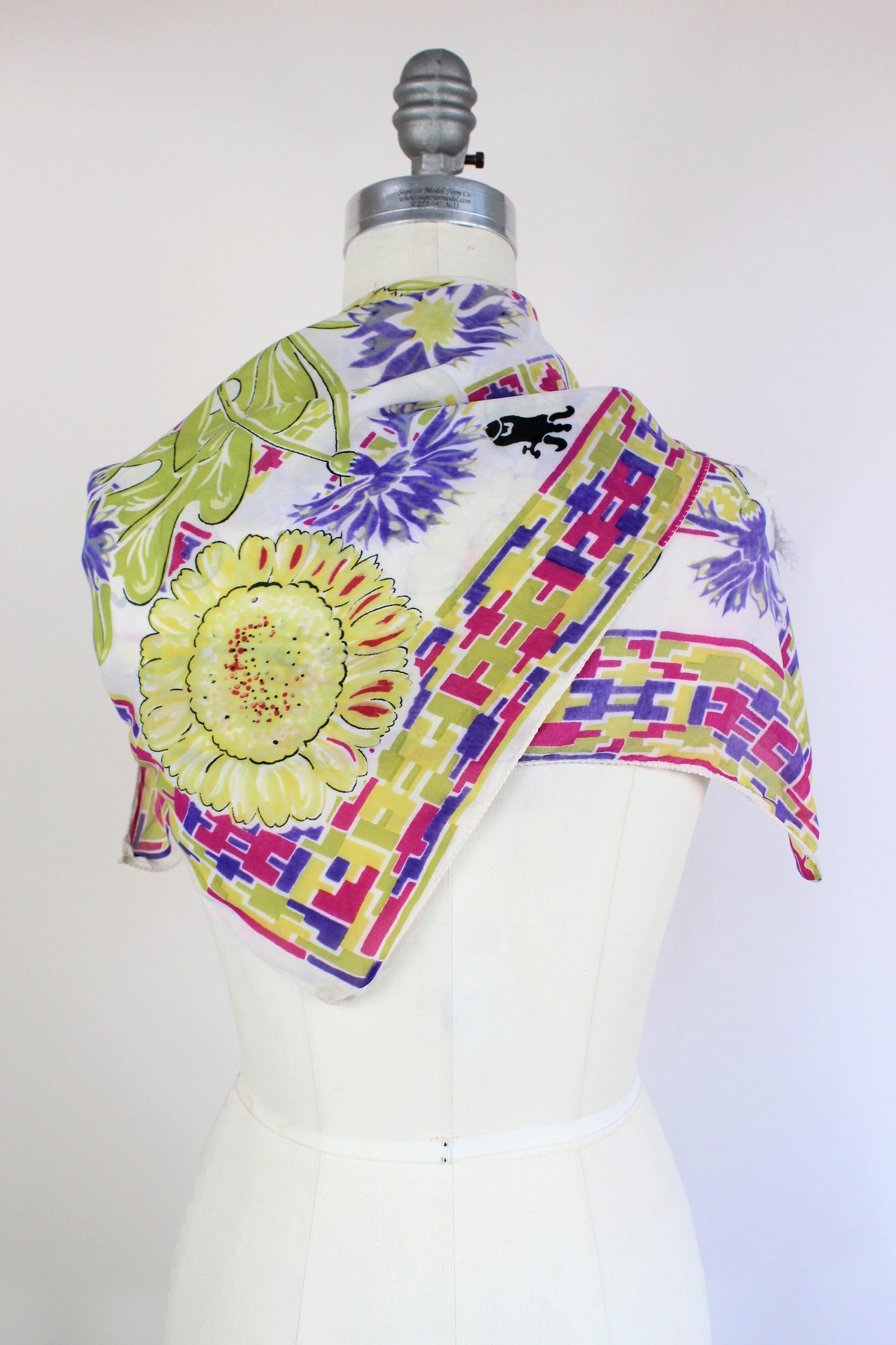 Vintage 1940s Novelty Print Collectible Scarf
