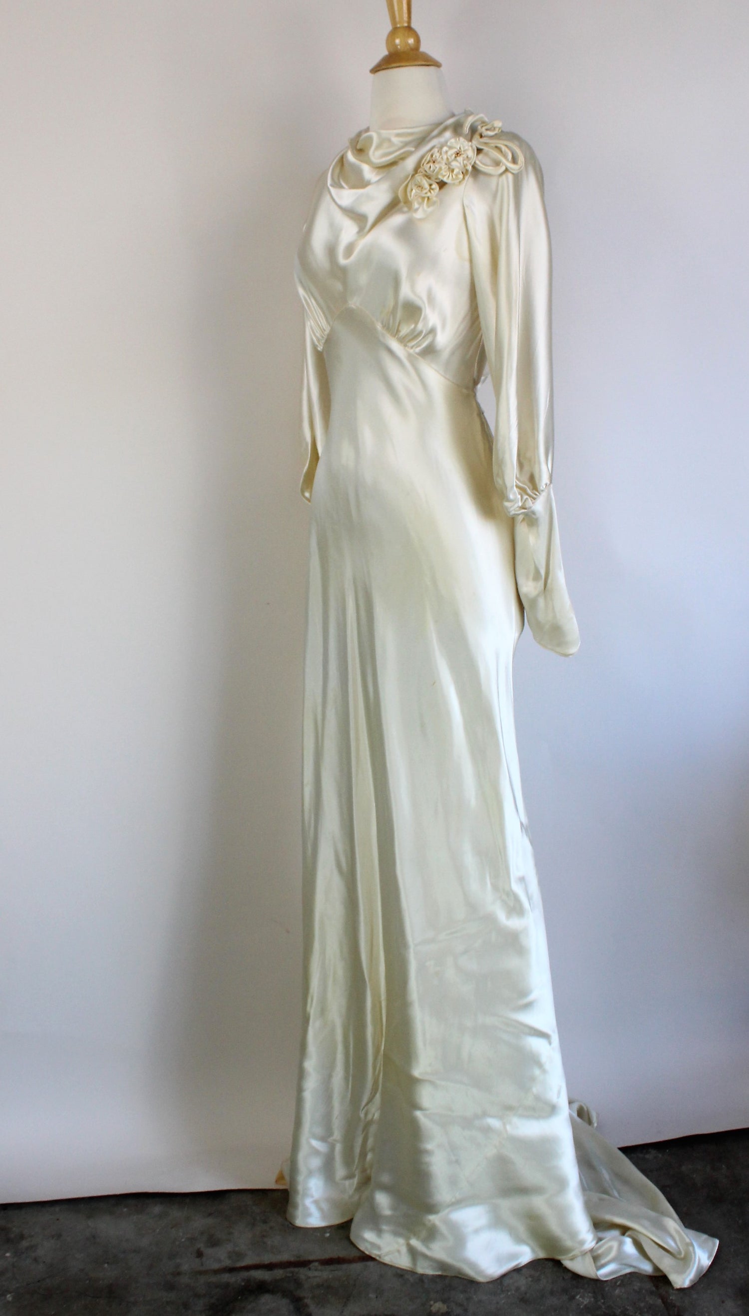 Vintage 1930s Ivory Satin Wedding Gown