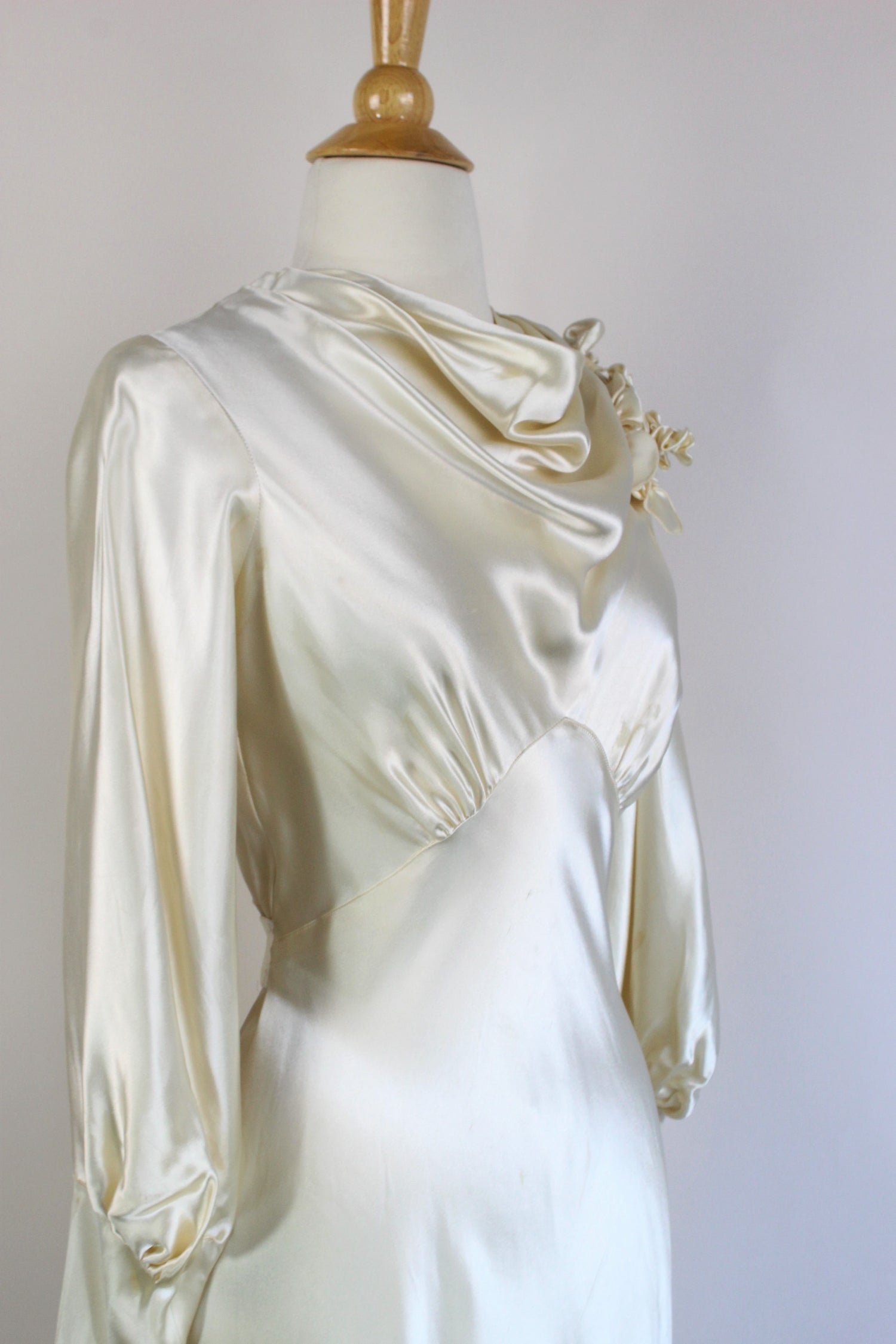 Vintage 1930s Ivory Satin Wedding Gown