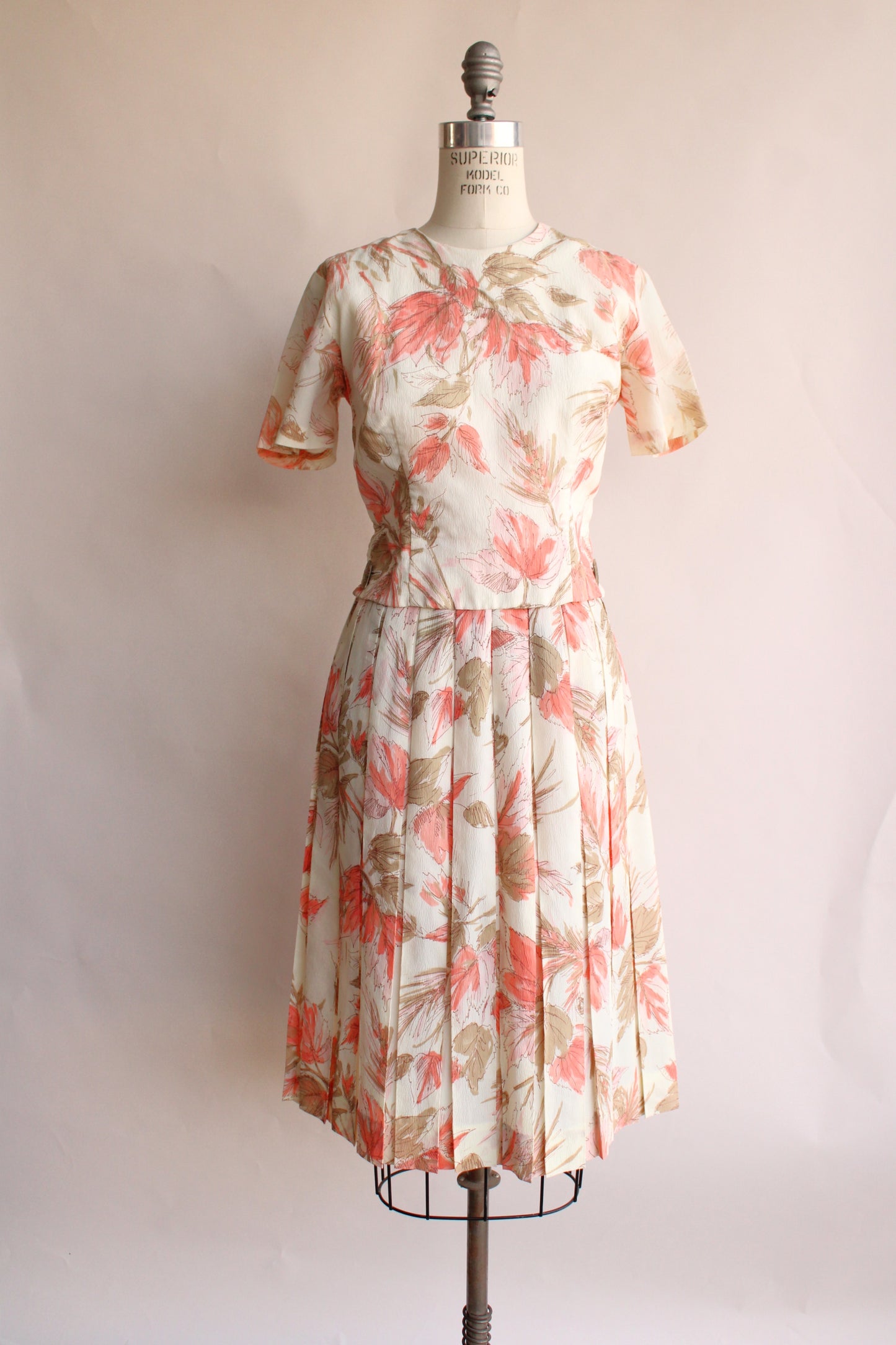 Vintage 1960s Floral Print Dress With Lucite Buttons