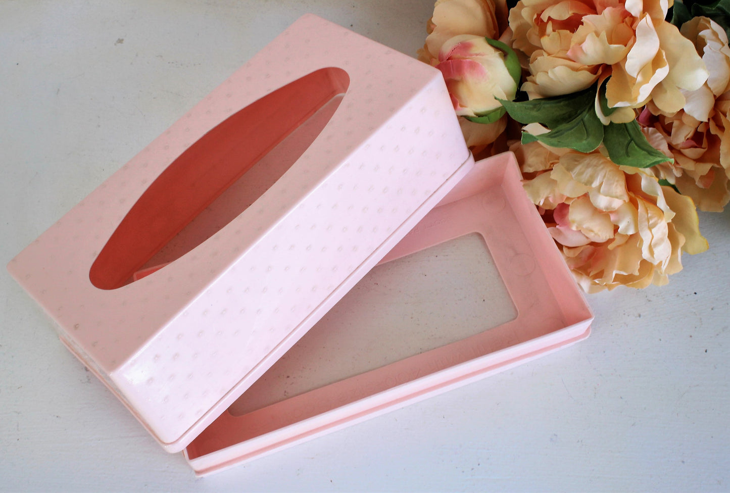 Vintage 1950s Pink Plastic Tissue Holder