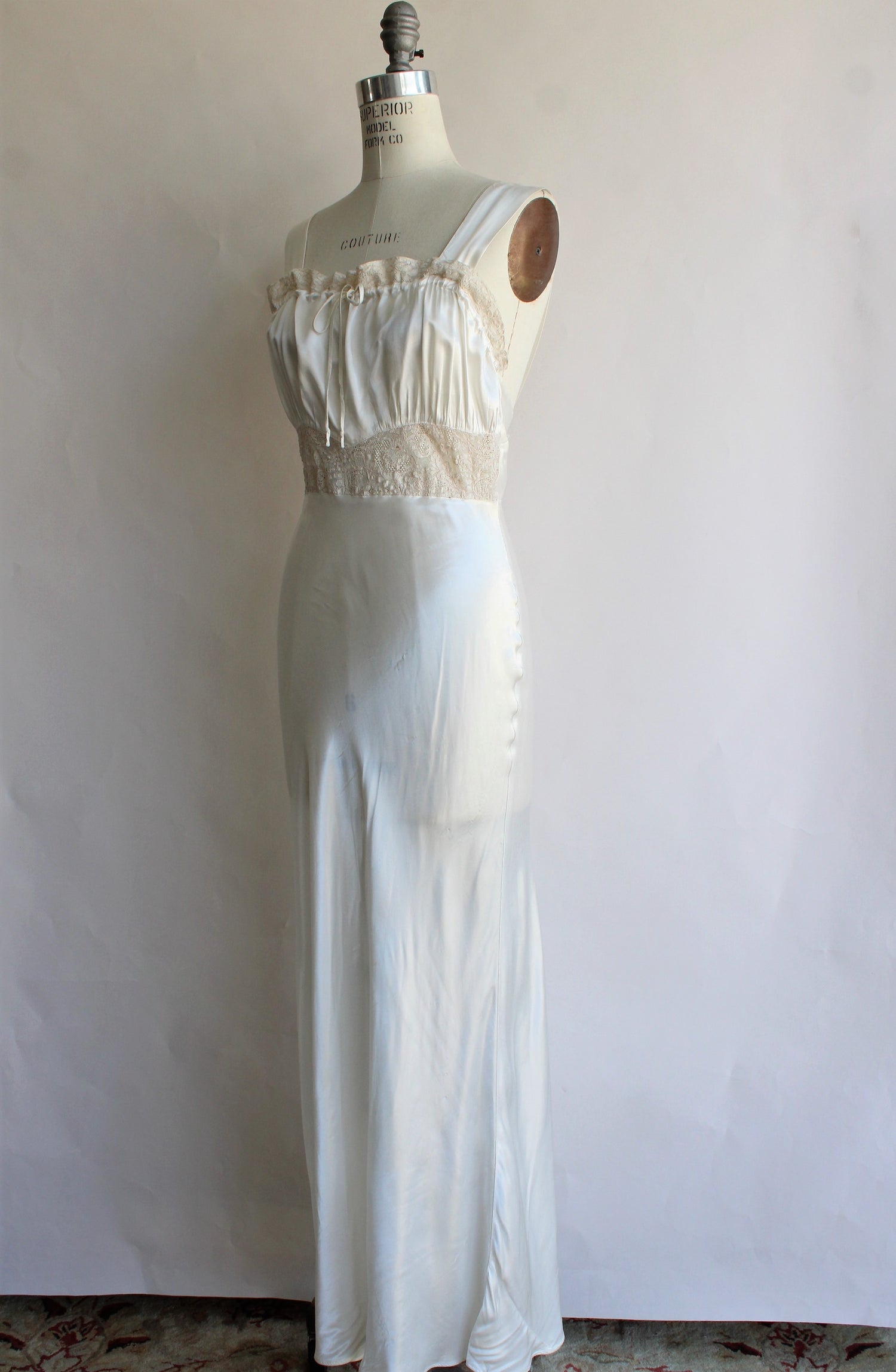 Vintage 1940s Silk Winter White Nightgown