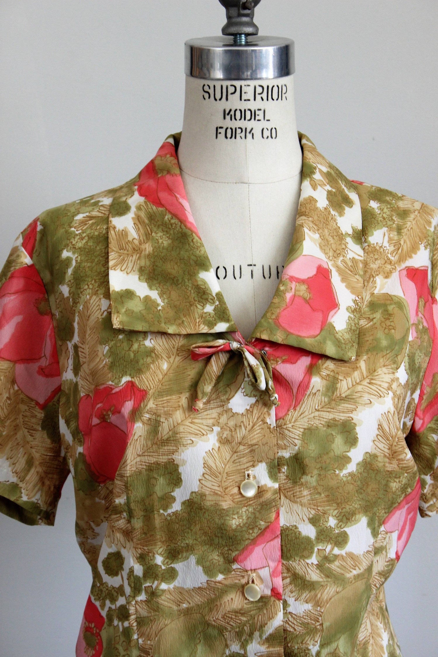 Vintage 1960s Floral Blouse by Teddi of California-Toadstool Farm Vintage-1960s Blouse,1960s Top,Cropped Top,Floral Blouse,Floral Print,Pussy Bow,Teddi of California,Vintage,Vintage Clothing,Vintage Shirt