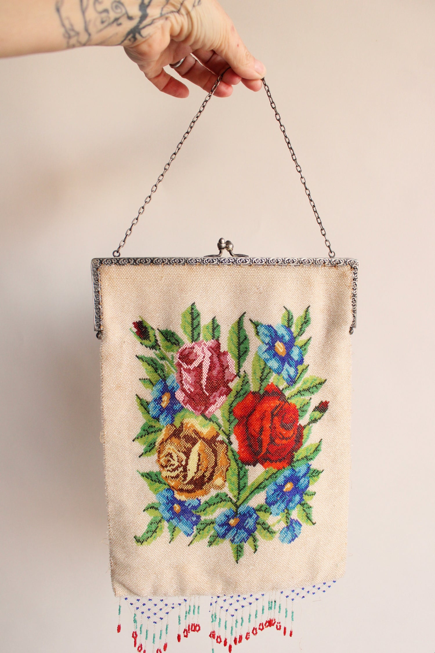 1920s Beaded Purse with Flower Design