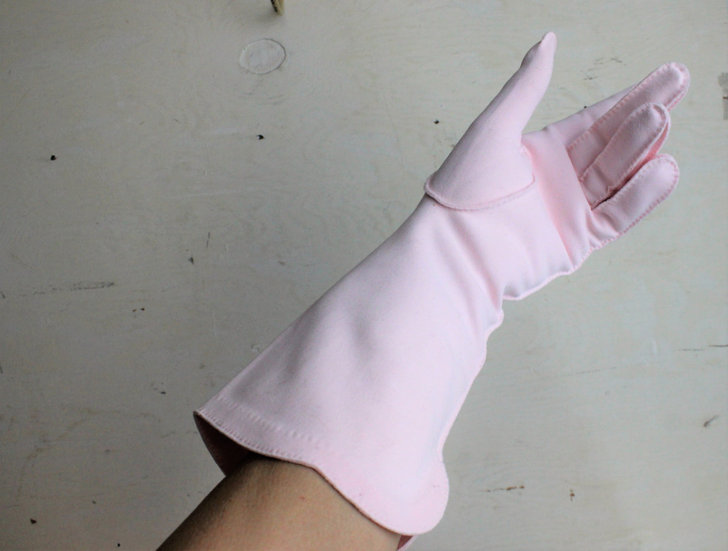 Vintage 1950s 1960s Pink Gloves Van Raalte Size 8 