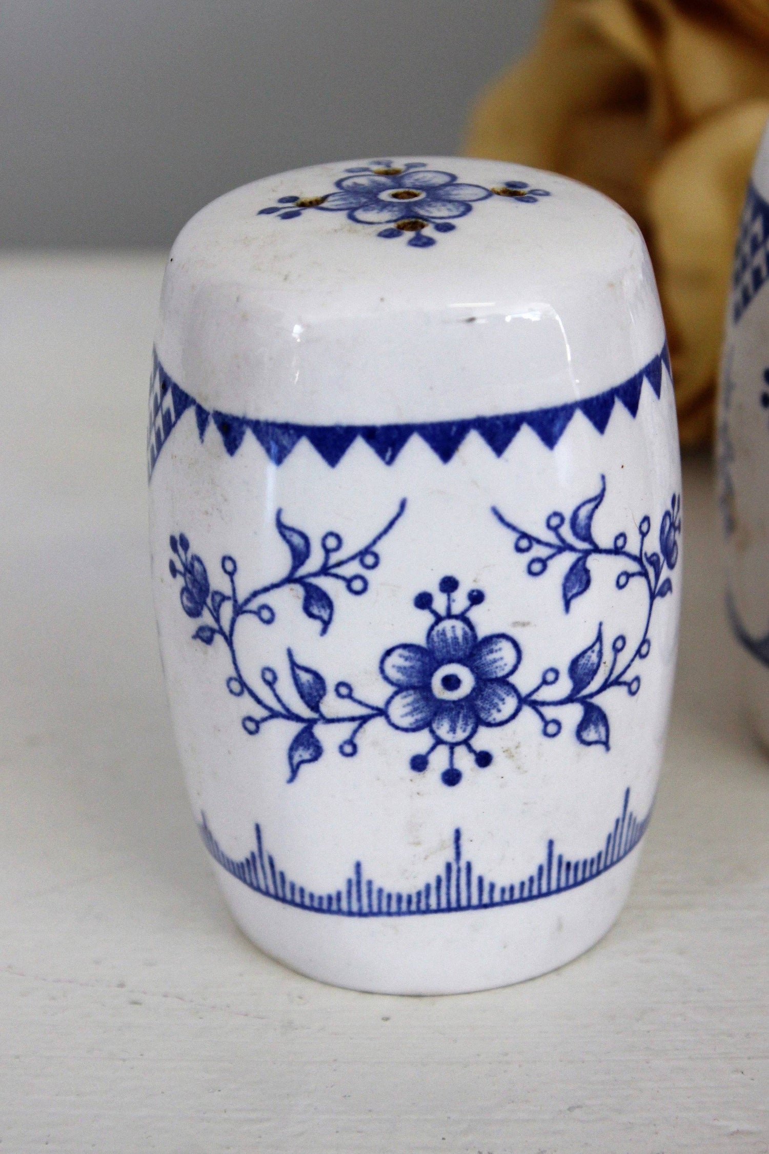 Vintage Blue and White Japanese Salt and Pepper Shaker-Mint Chips Vintage Home Goods-Blue and Whte,Ceramic Floral,Collectible,Delft,Japanese,Japanese Ceramic Delft,Made in Japan,Nippon Salt and Pepper,Pepper Shaker,Salt and pepper Shaker Set,Salt Shaker,Serving Ware,Vintage,Vintage Ceramic,Vintage China,Vintage Kitchenware,Vintage S and P Set,Vintage Tableware