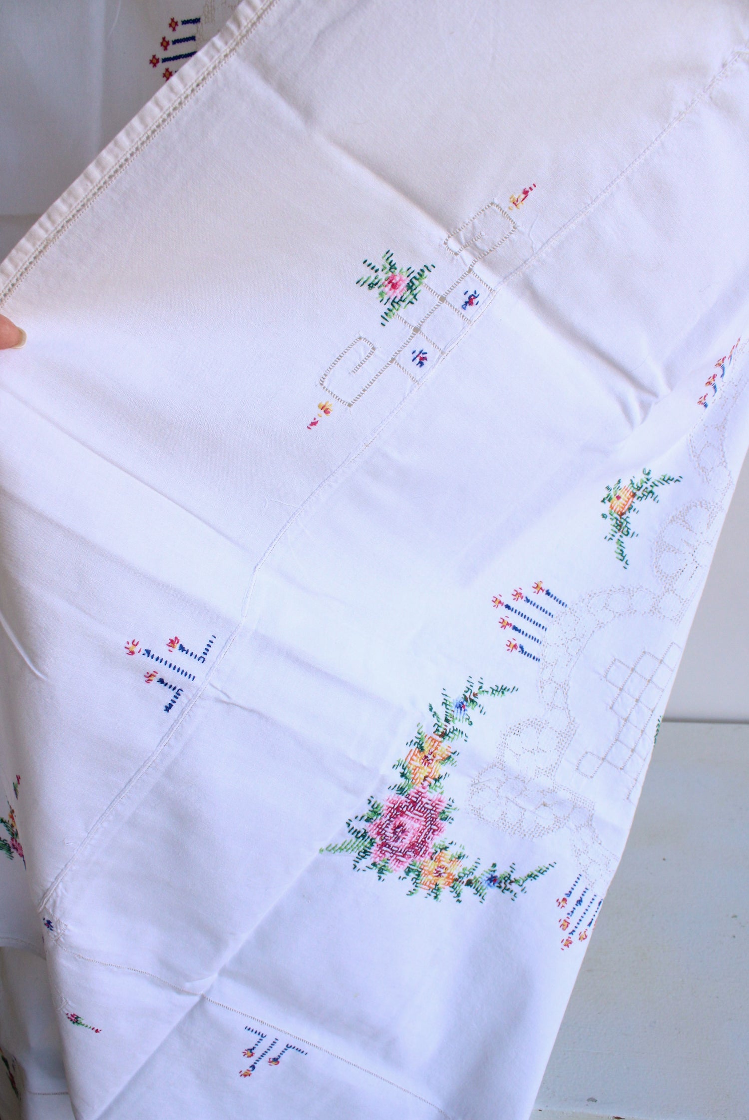 Vintage 1950s Cross Stitch Cotton Tablecloth