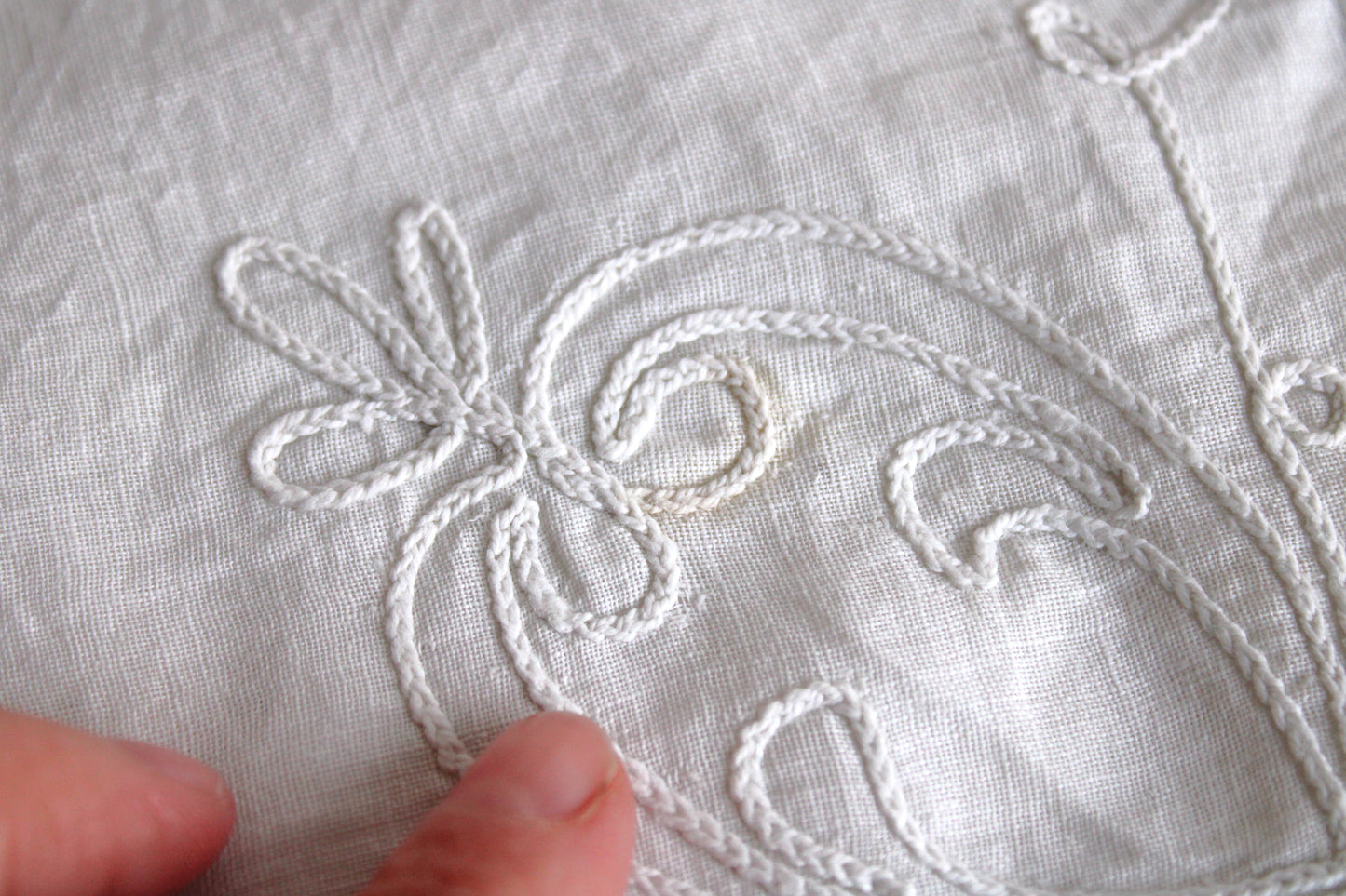 Antique 1910s 1920s Embroidered White Linen Handkerchief