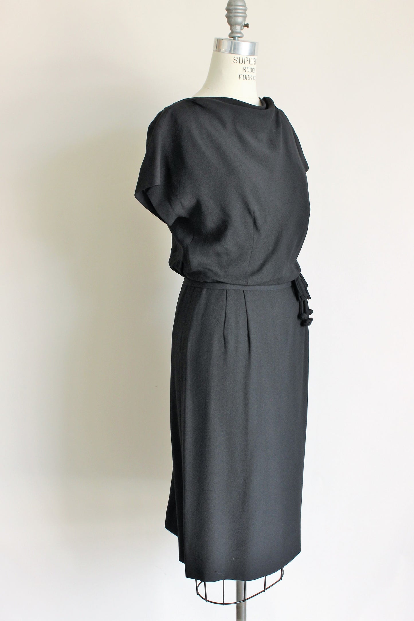 Vintage 1950s Leslie Fay Black Dress With Bows