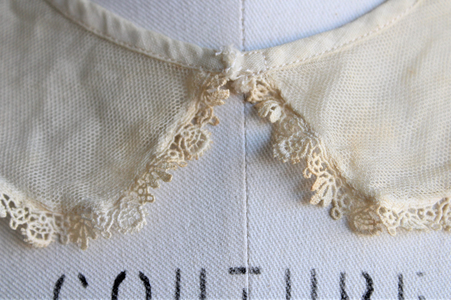Vintage 1920s 1930s Ivory Lace Collar 