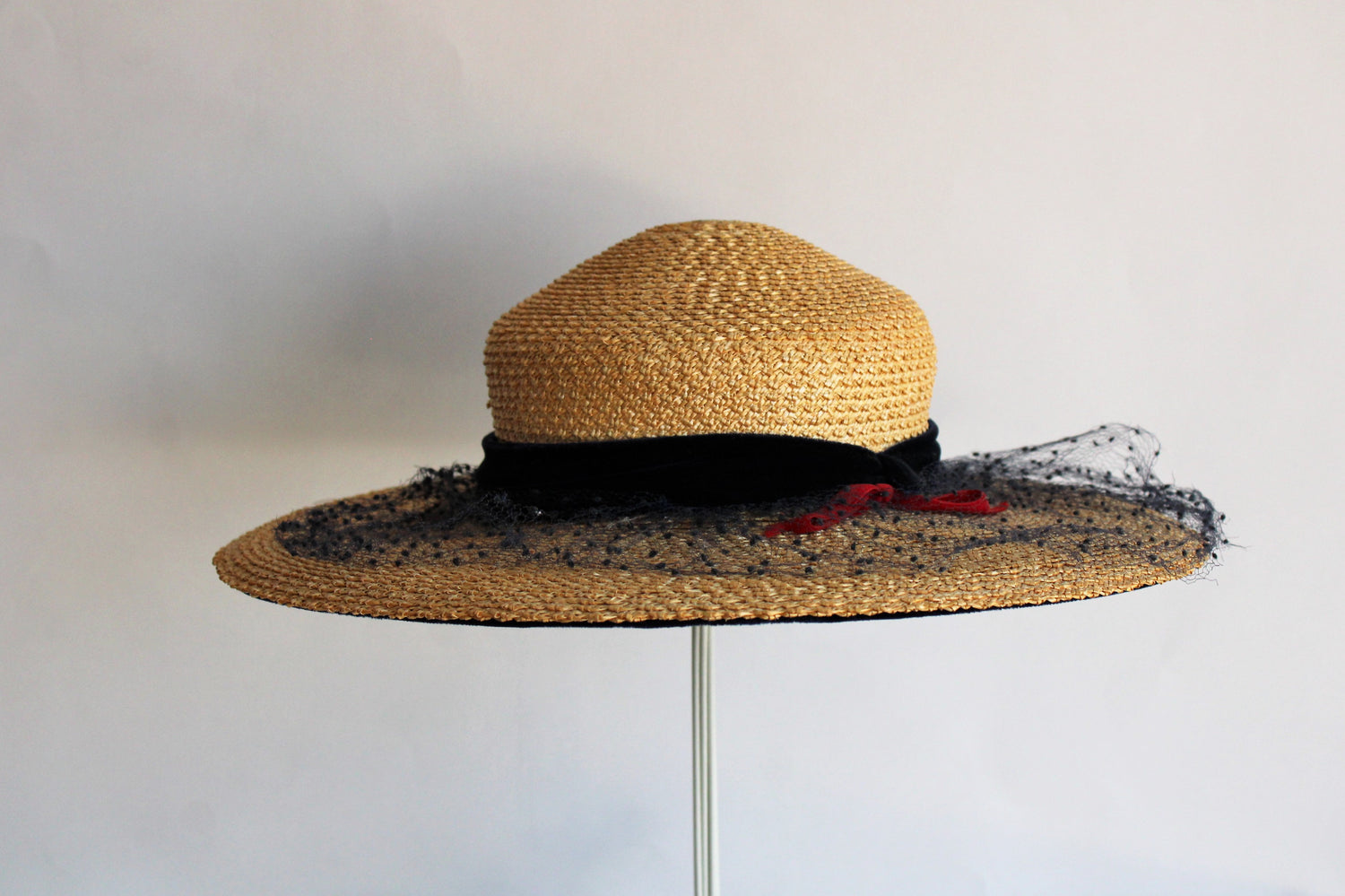 Vintage 1940s Straw Hat with Velvet Ribbon Trim and Birdcage Veil