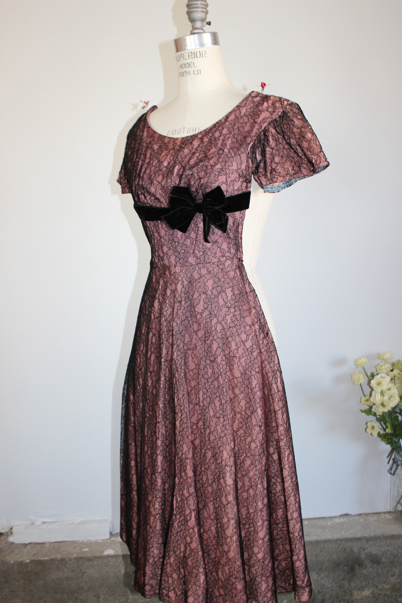 CLEARANCE: Vintage 1950s Black Lace Party Dress / 50s Lilli Diamond