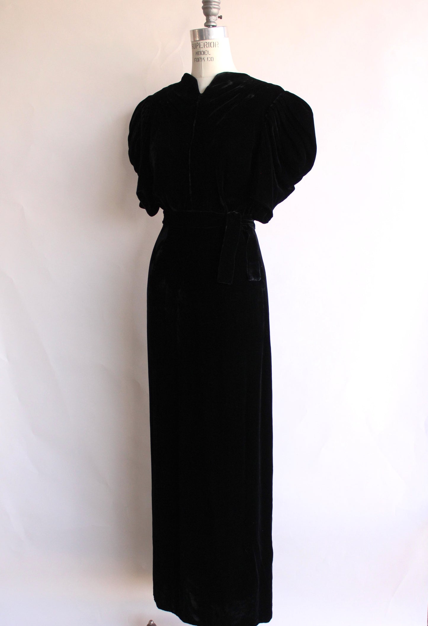 Vintage 1930s Kiviette Black Velvet Haute Couture Gown