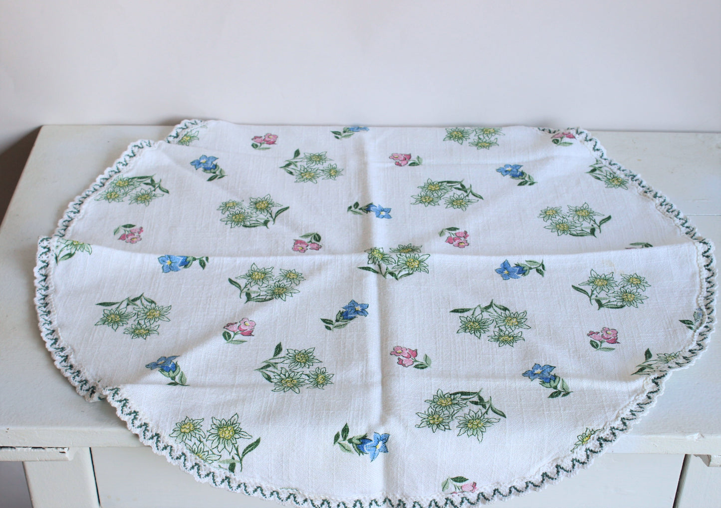 Vintage 1980s Small Round Floral Print Tablecloth